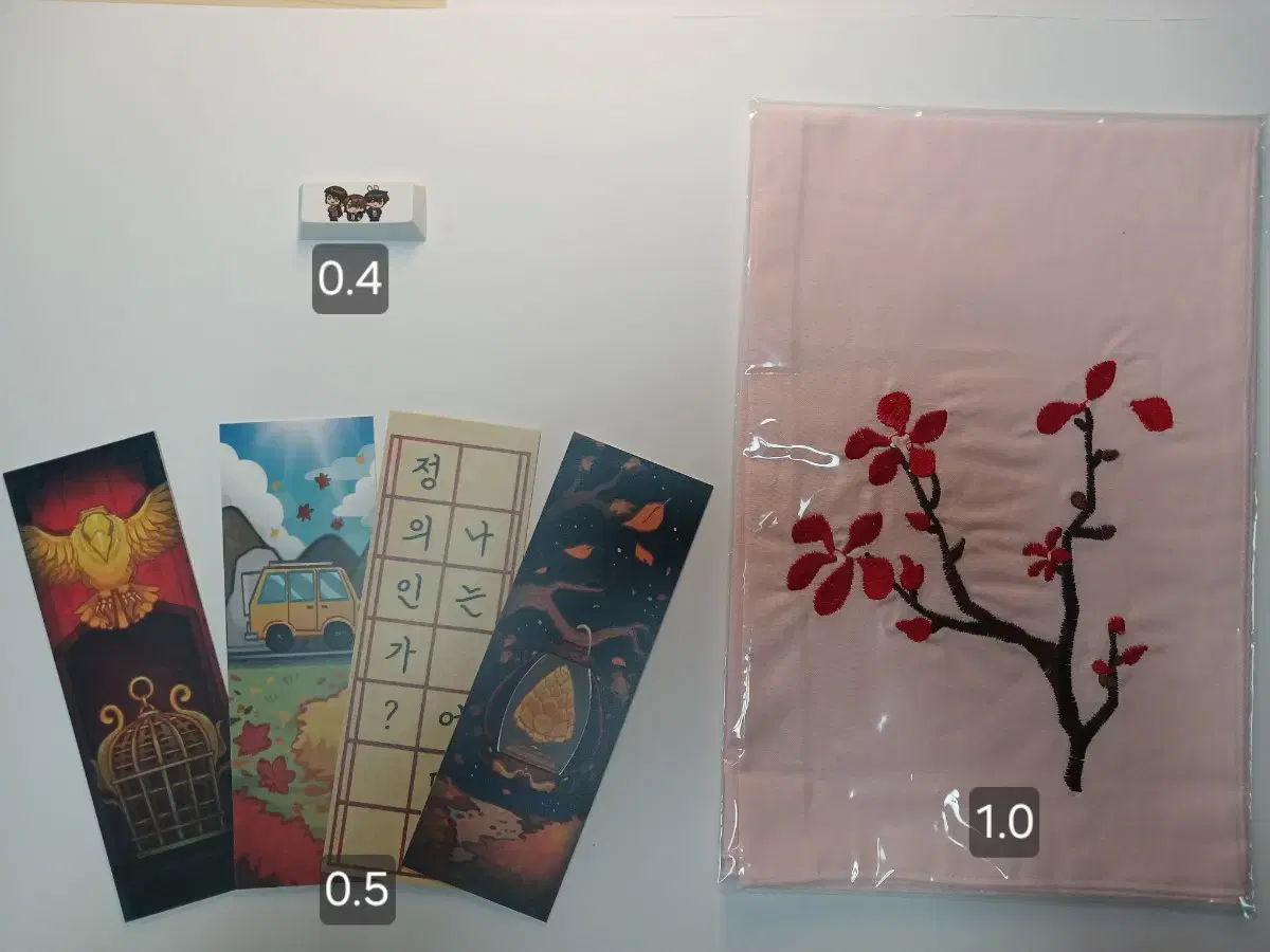 https://media.bunjang.co.kr/product/411586552_1_1780236975_w{res}.jpg